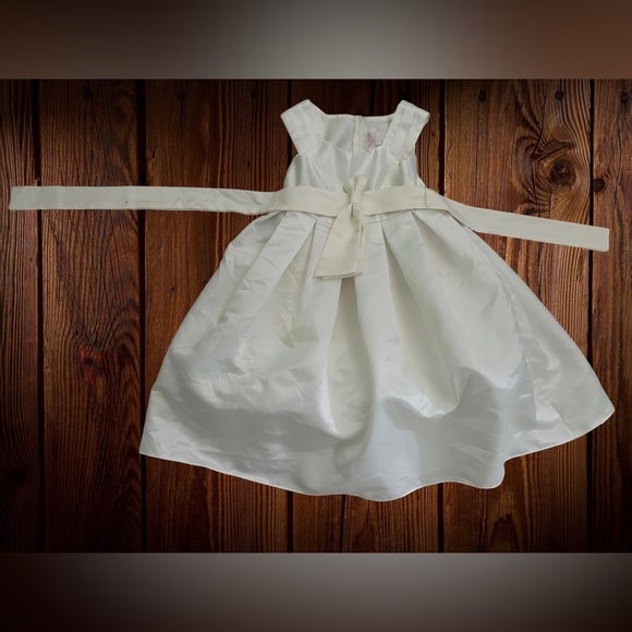 Cinderella Couture USA Girls Dress - Picture 17 of 17